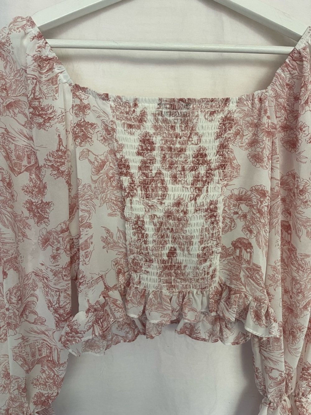 Milk & Honey Floral Cropped Blouse Smocked & Ruched garden chic French Size M - Picture 9 of 16
